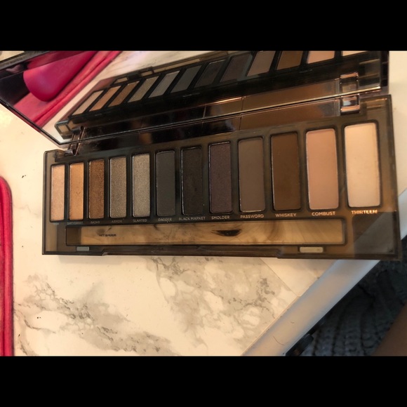 Naked urban decay smoky pallete - Picture 3 of 5